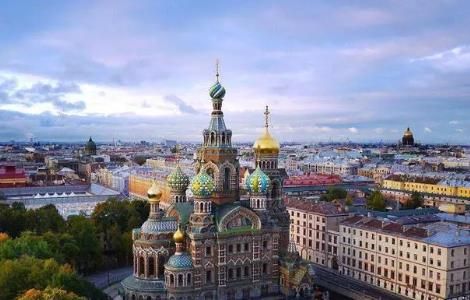 清关中的白与灰